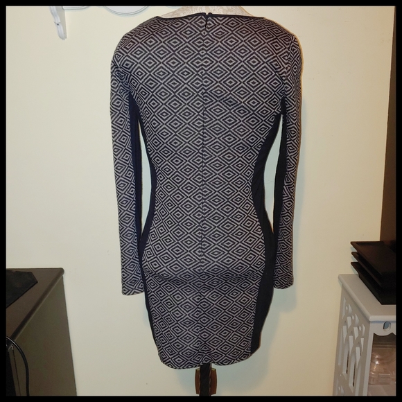 Ya Los Angeles Zipped Body Con Dress, Large - Picture 3 of 7